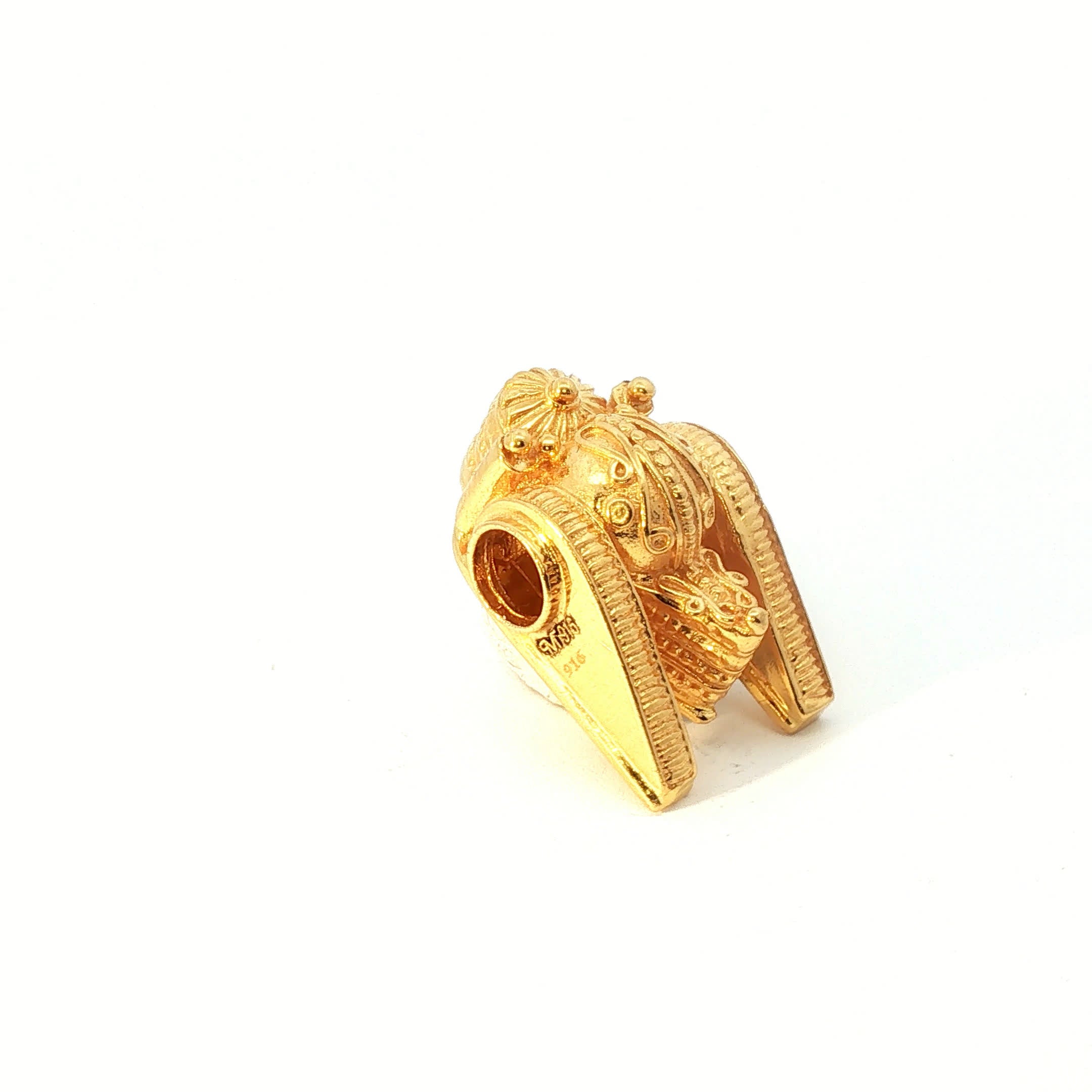 Traditional 22k Yellow Gold Nandi Bull Filigree Pendant
