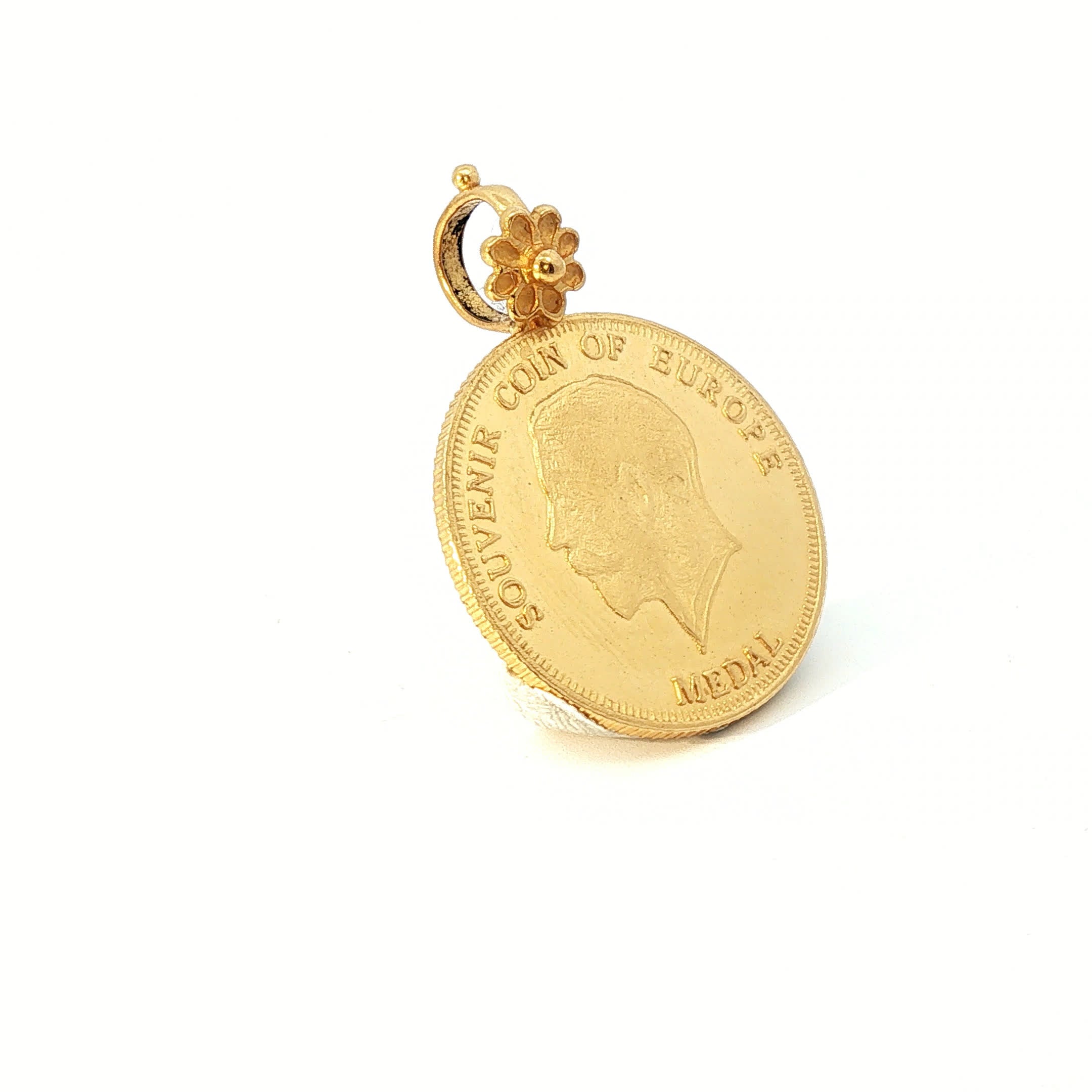 Yellow Gold Souvenir Coin of Europe Medal Pendant with Floral Bail